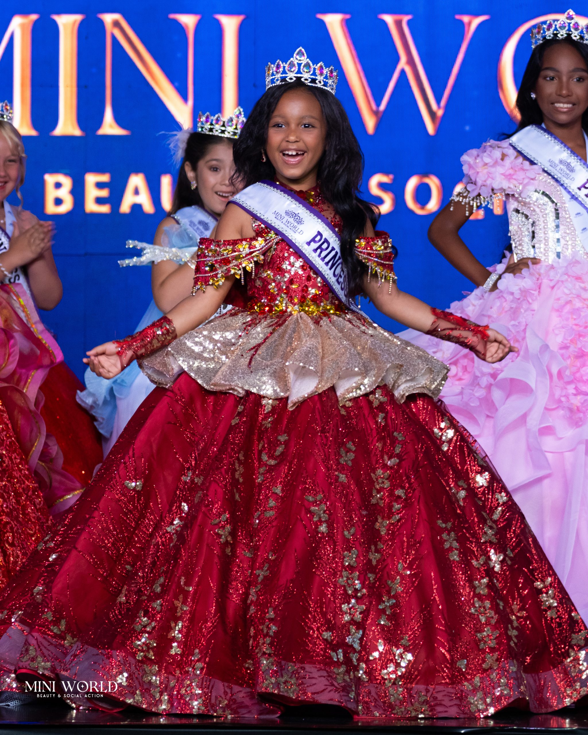 reinas_mini_world_2026_con_logo_abca_30