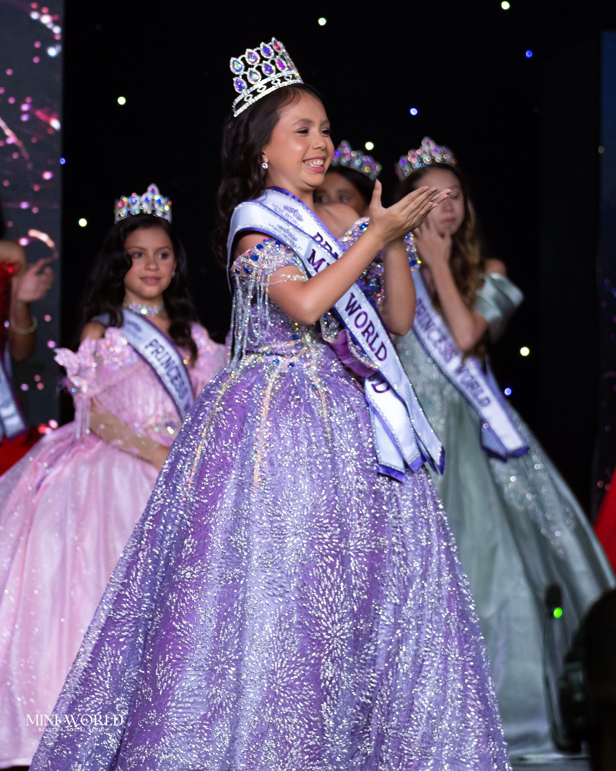 reinas_mini_world_2026_con_logo_abca_68